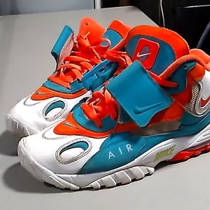 Pair of NIKE AIR diamond TURFF SHOES